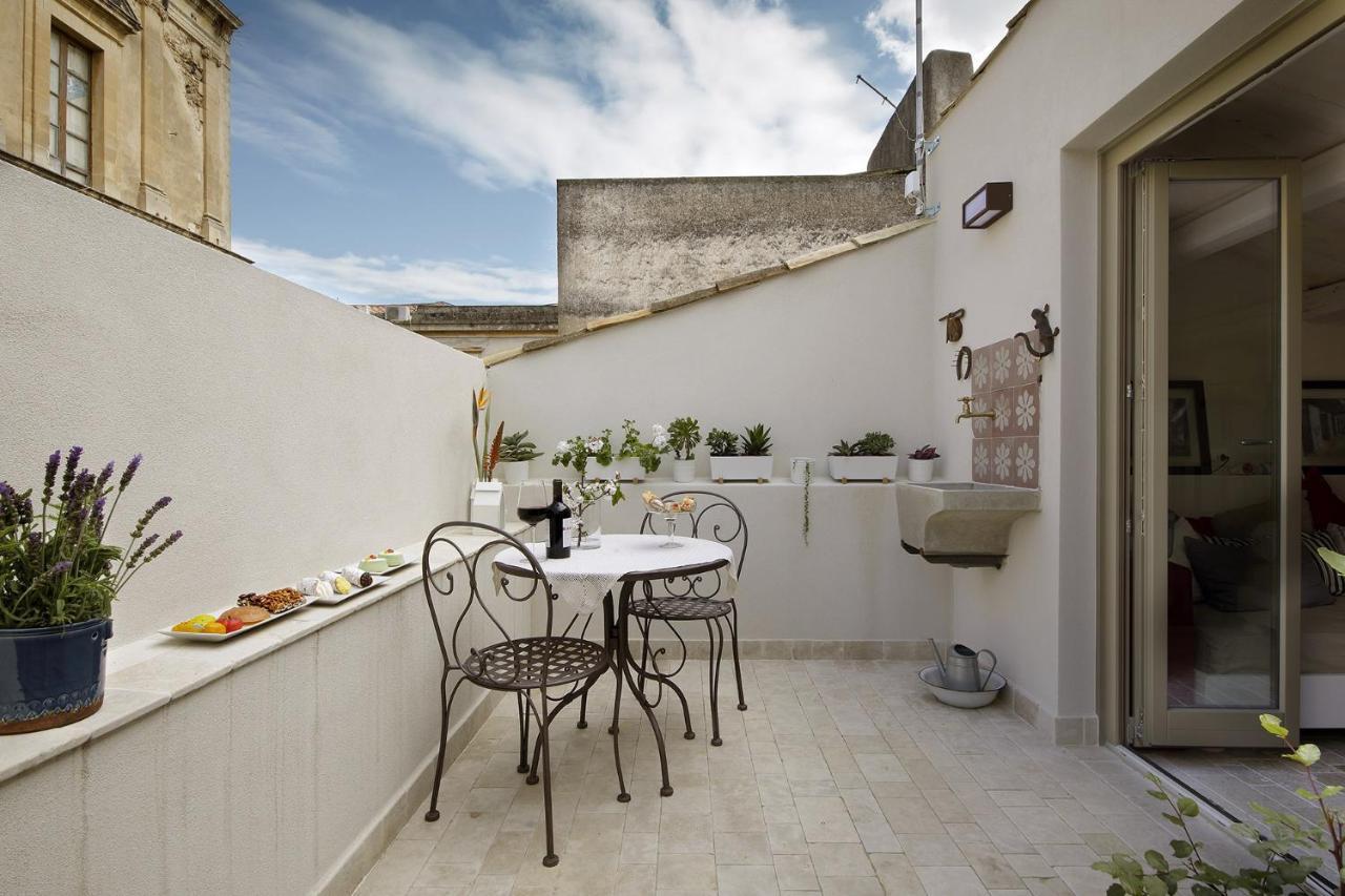 Nicotera Apartment Noto Exterior photo